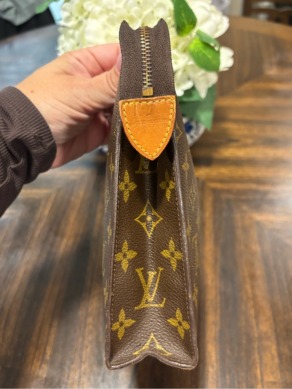 Louis Vuitton Monogram Toiletry 26 - Picture 2 of 6